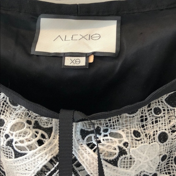 Alexis Top - Picture 2 of 2